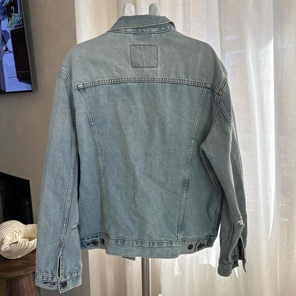 Levi's denim jacket with patches - Picture 3 of 4